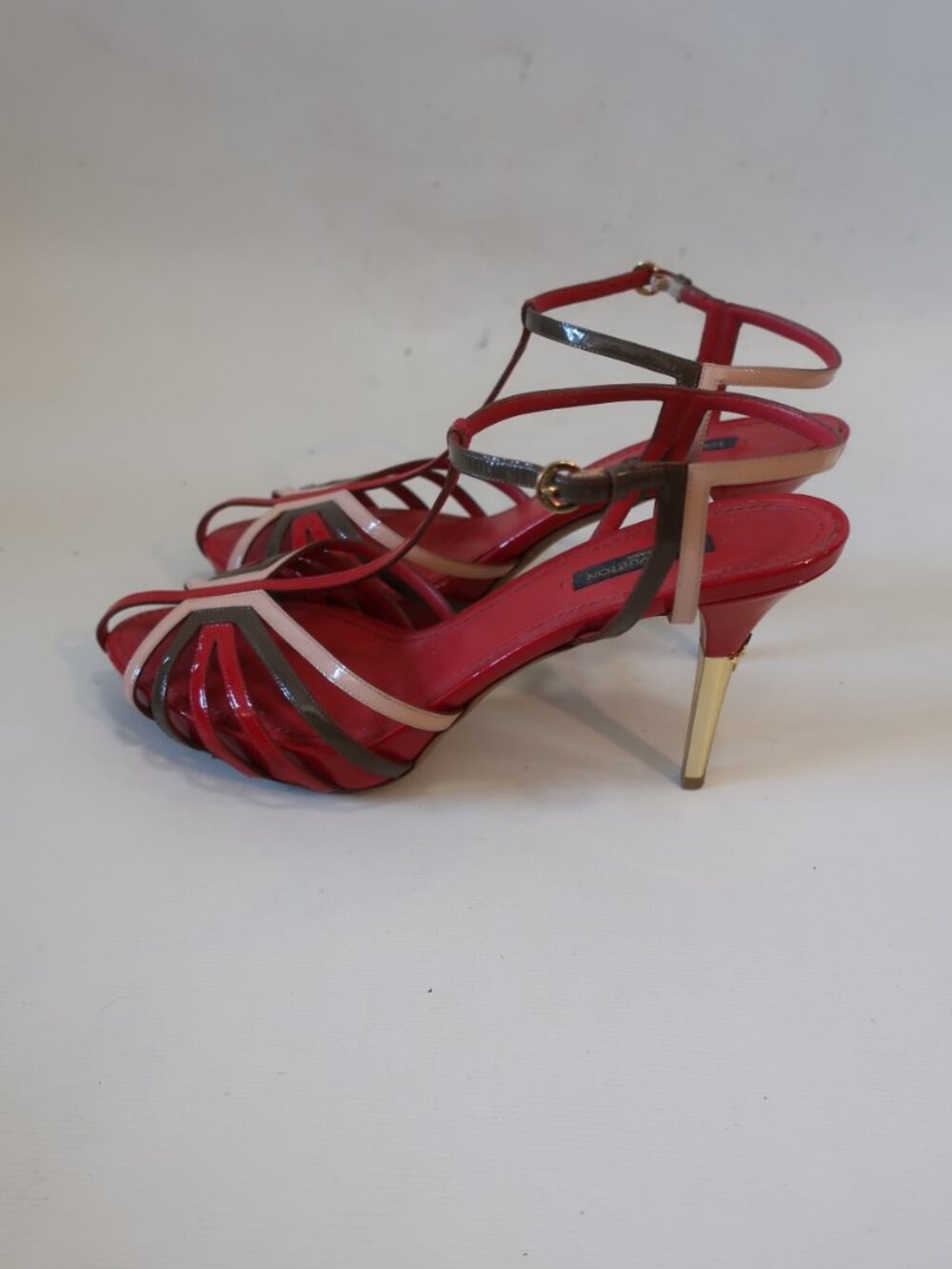 Women Louis Vuitton Red, Beige, Green Patent Leather T Strap Sandals 38 EU/US 8 - Picture 7 of 14